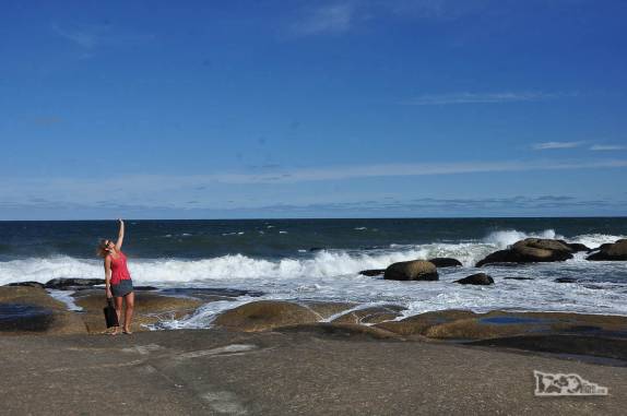 Dia de céu azul na Punta del Diablo, no litoral do Uruguai